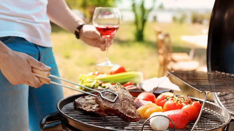 A Few Tips for Choosing Meat for Grilling